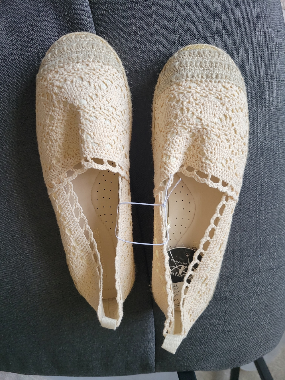 Crochet Slip-On Flats in Cream - Lightweight Women’s Loafers